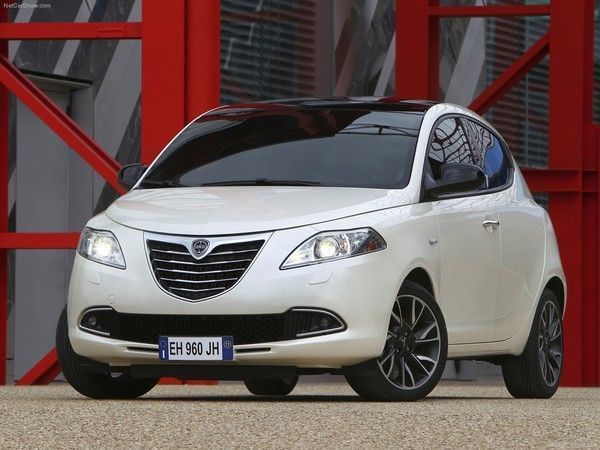 Essai Lancia Ypsilon 1.2 Platinium 2012